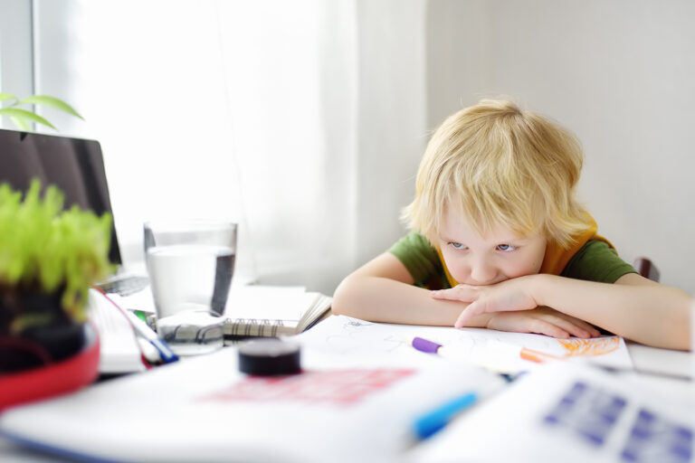 Baldrian und Melissenextrakt – Pflanzliches Präparat lindert subsyndromale ADHS-Symptome bei Schulkindern